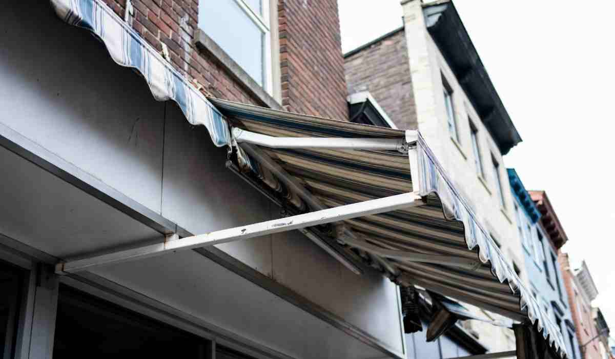 7 Weather Effects On Pergola Structures